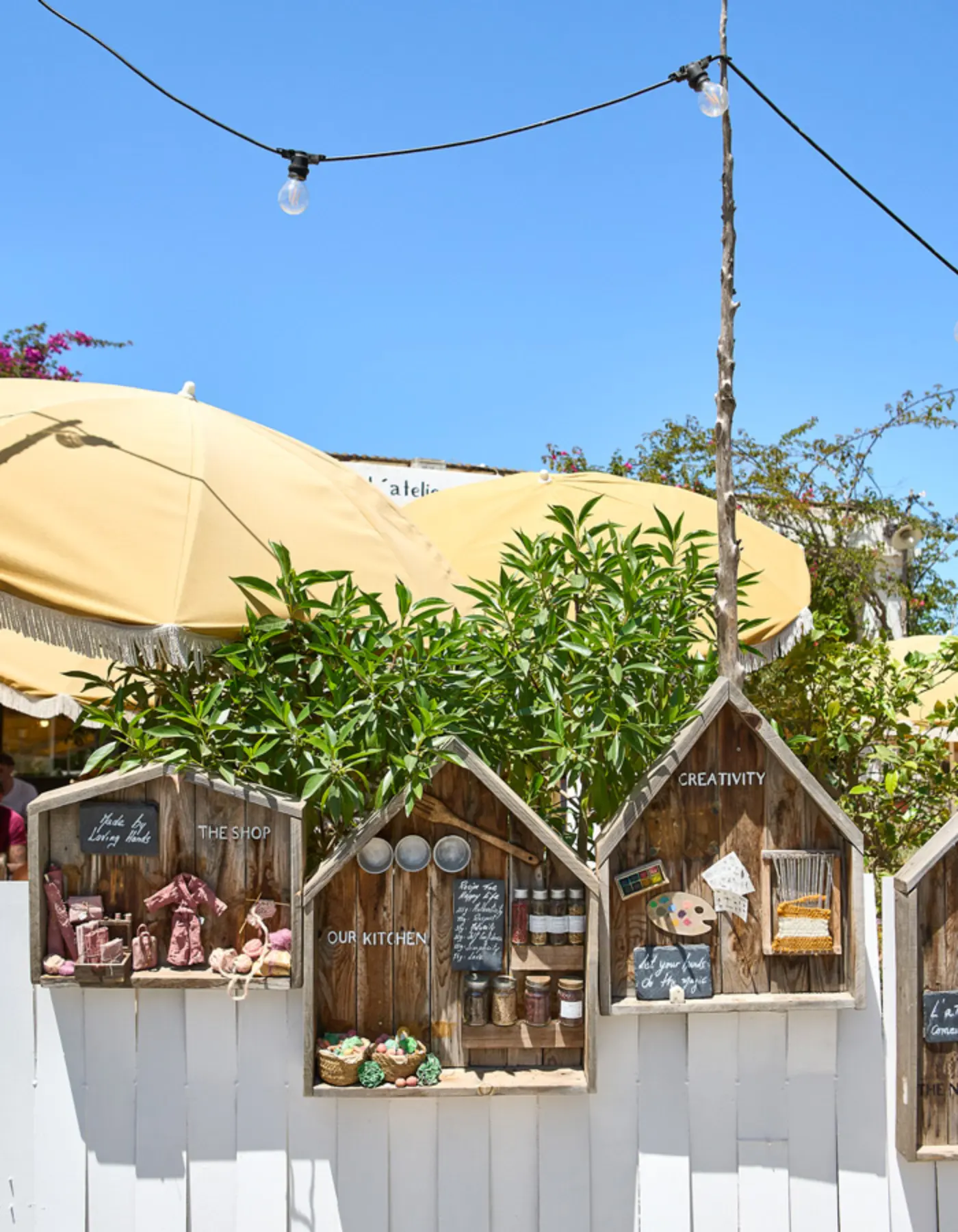 HIPPIEMENTS VILLAGE